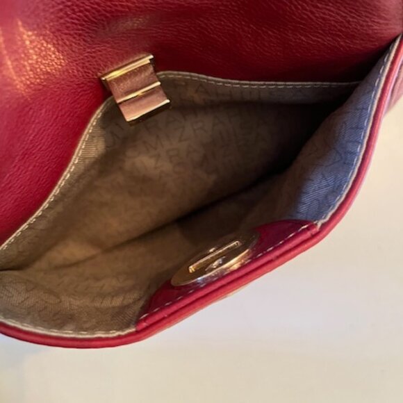 ISAAC MIZRAHI | Pebbled Leather Hobo Shoulder Bag with Tassel - Picture 5 of 14